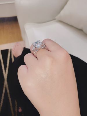 NHẪN 3STONE MOISSANITE EMERALD 10X12 