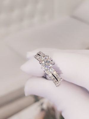 NHẪN TENSION MOISSANITE 