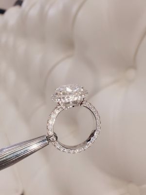 NHẪN MOISSANITE OVAL VIỀN HALO