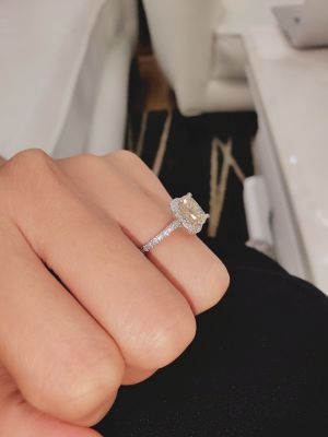 NHẪN MOISSANITE CUSHION YELLOW VIỀN HALO