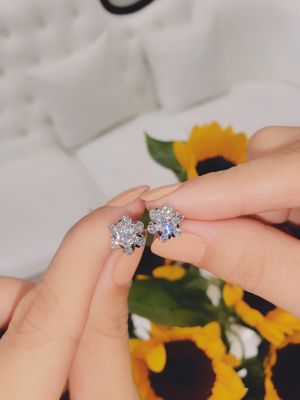 BÔNG TAI 6 CÁNH ĐÍNH MOISSANITE  PHỐI KIM CƯƠNG