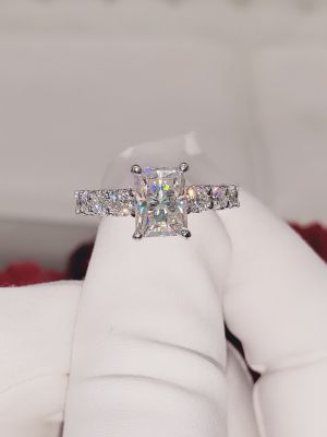 NHẪN PAVE' VIÊN CHỦ RADIANT 3.0CT