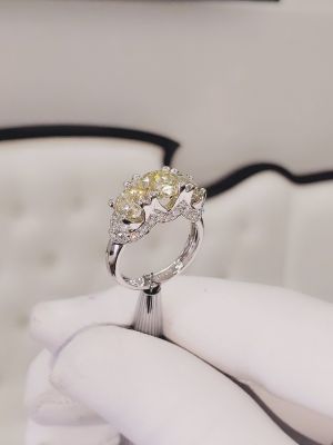 NHẪN 3 STONE MOISSANITE YELLOW 100CUT