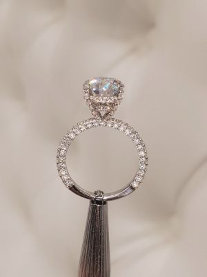 NHẪN MOISSANITE ĐÍNH TẤM 3 MẶT ĐAI