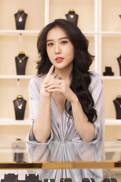 Kim Cương D&agrave;nh Cho Mọi Phụ Nữ - Tỏa S&aacute;ng C&ugrave;ng HAR