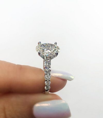 LỰA CHỌN KIM CƯƠNG HAY MOISSANITE?